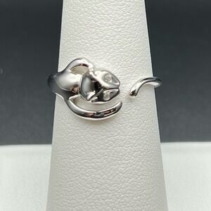 Sterling silver cat ring with CZ eyes, size 7